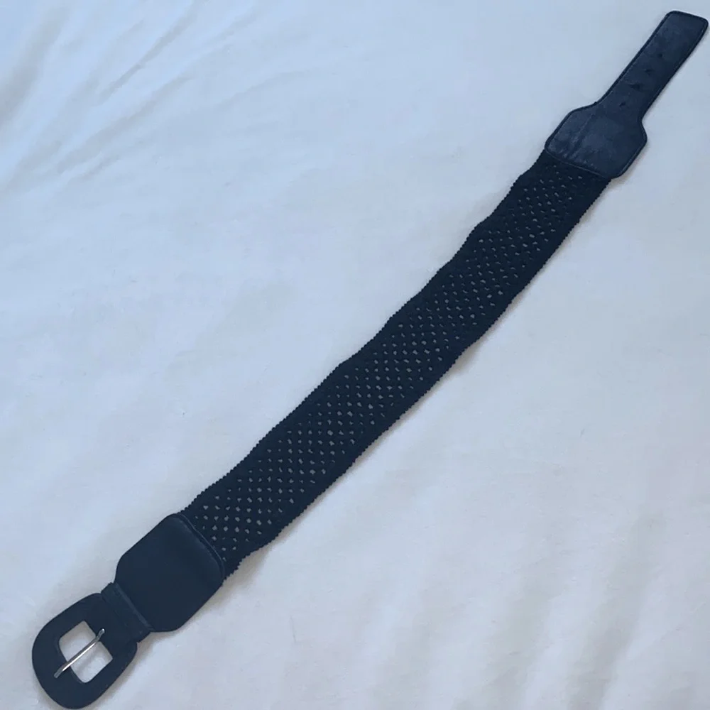 Women's Black Leather Stretch Belt Size XS/S‎